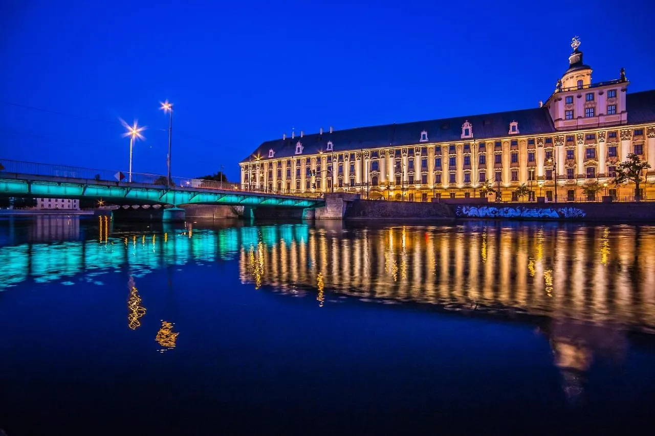 Art Hotel Wrocław 4*,